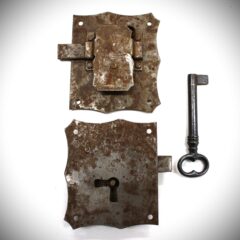 Serrure applique. rouillée 40mm Gauche